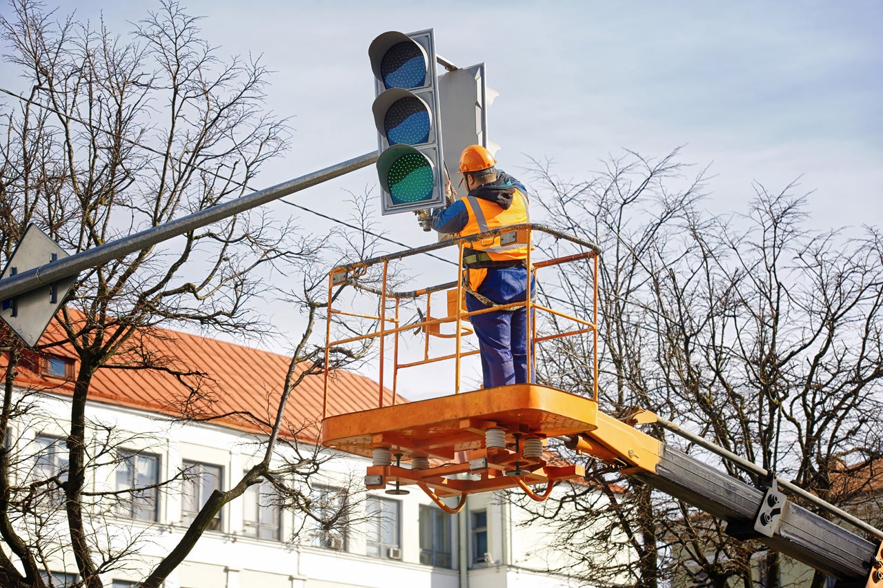 What to Do If There Is a Non-Functioning Traffic Light